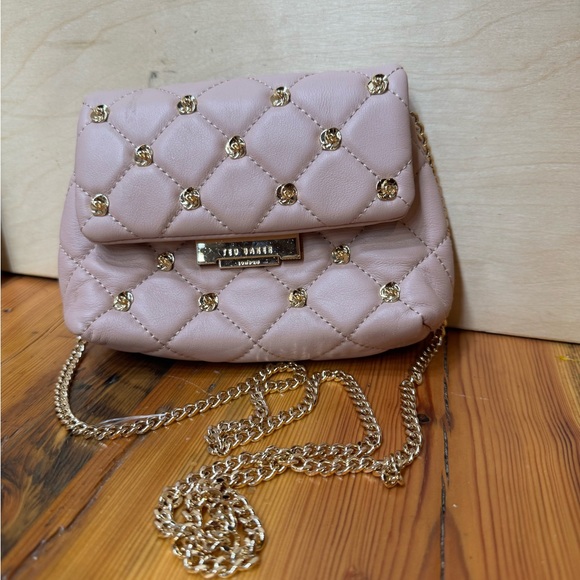 Ted Baker London Quilted Blush Pink Crossbody with Gold Chain - Picture 3 of 10